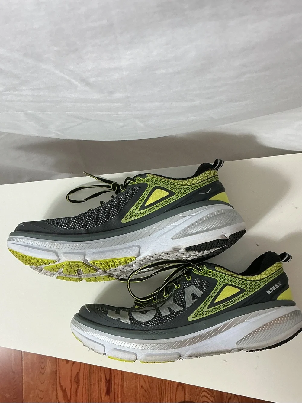 Hoka Bondi 4 Men's Running Shoes - Gray & Neon Yellow